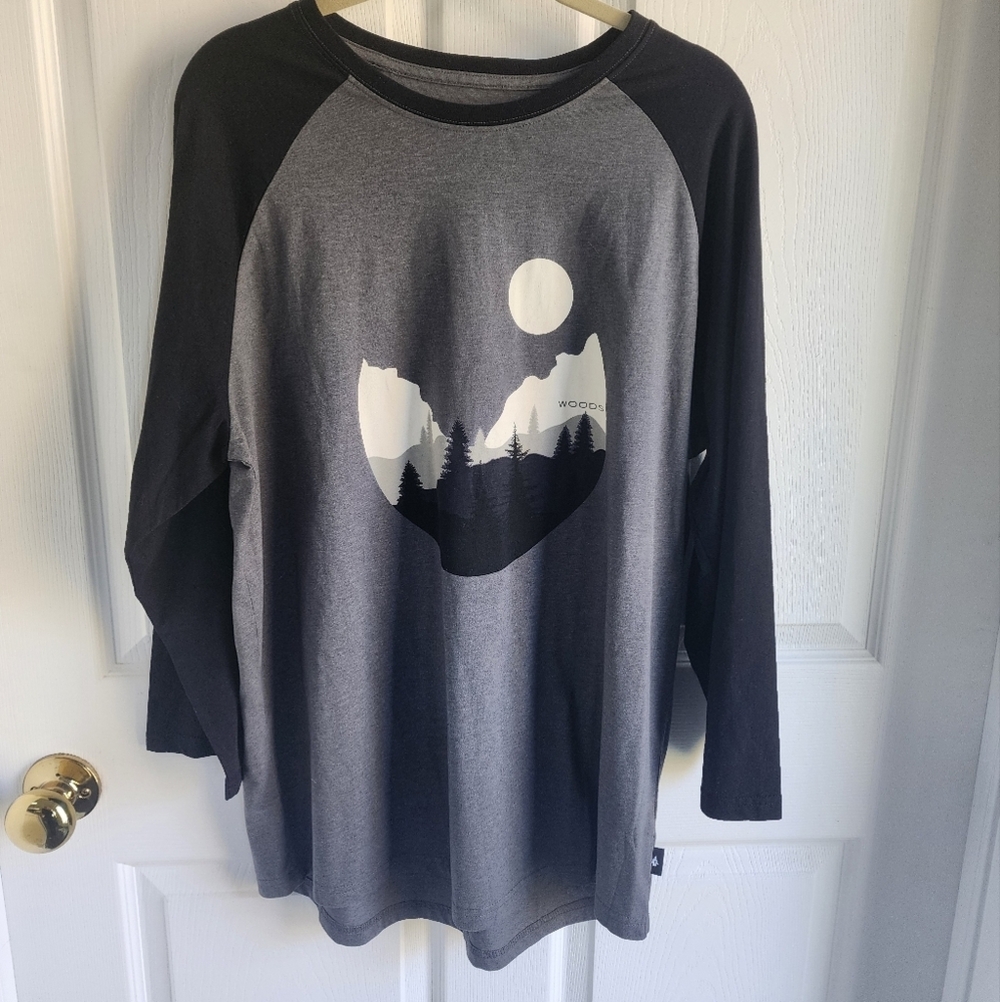Woods Baseball style long sleeve mens tshirt EUC size L